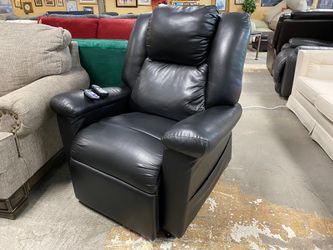 GOLDEN TECHNOLOGIES Black Recliner Massage Lift Chair