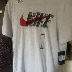 New Nike Size M ❤️
