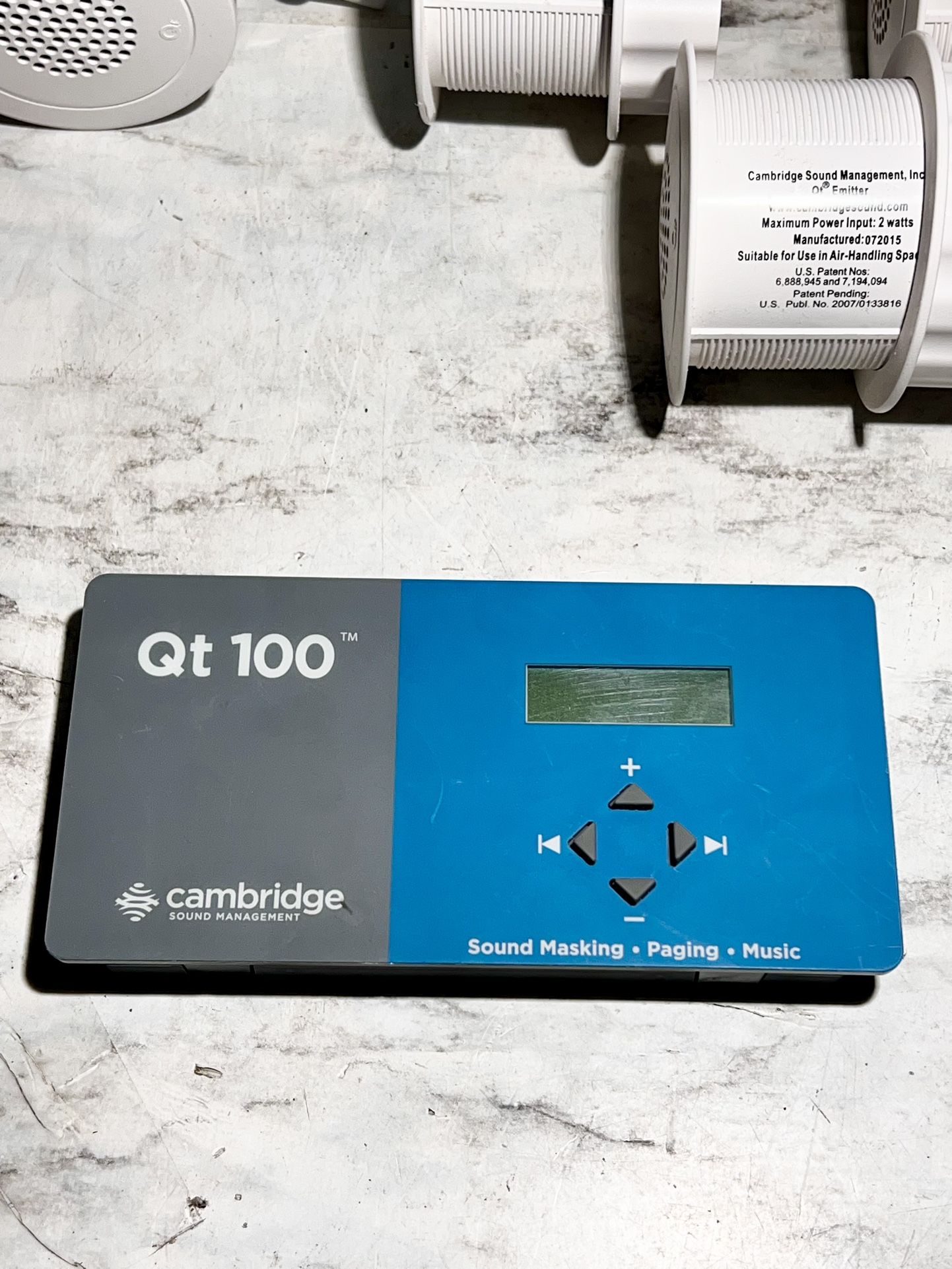 Cambridge Qt100 3-1 Biamp Audio Processor With Power Cord And 7 QT Emitters