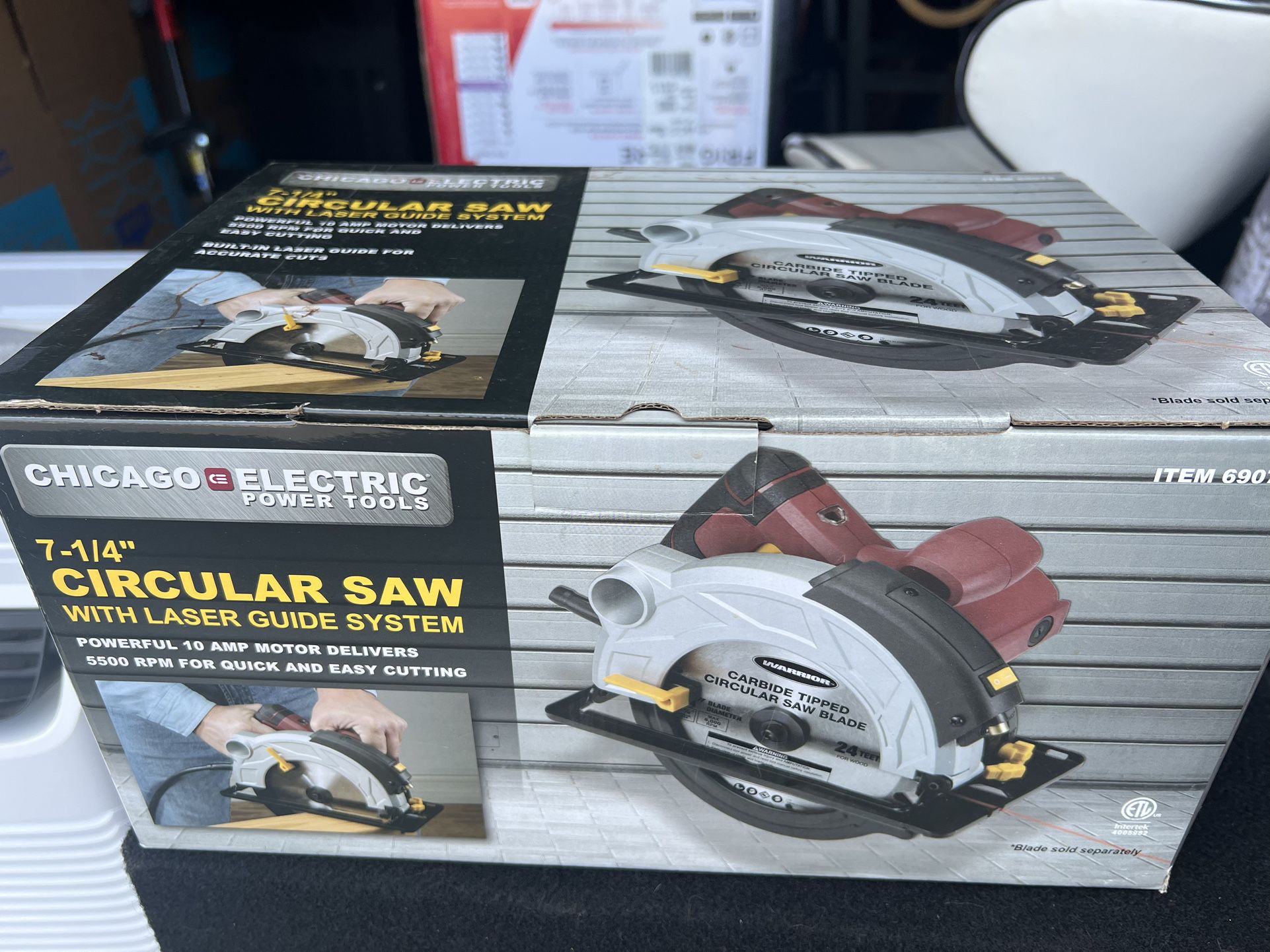 Circular Saw With Laser Guide