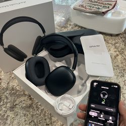 AirPod Maxes Midnight Black 