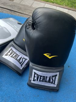 Boxing Gloves - NEW