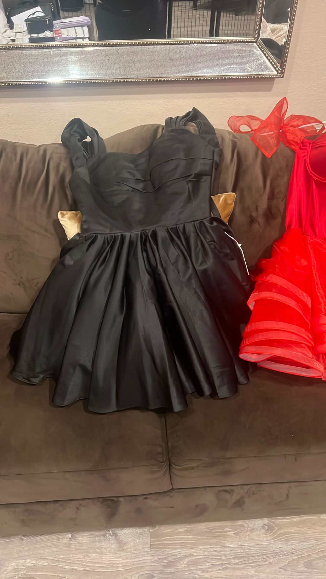 2 Dresses 