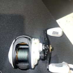 Abu Garcia MaxPro Baitcasting Reel - Right Retrieve