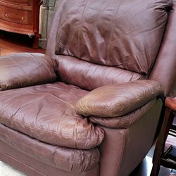 Leather Rocker Recliner -Brown (DELIVERY AVAILABLE)