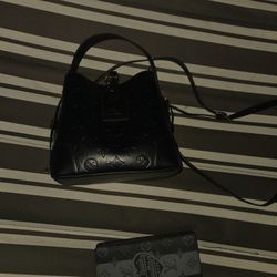Louis Vuitton leather bucket bag