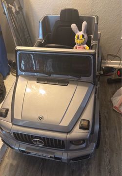Mercedes AMG kids car