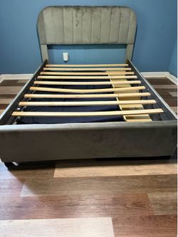 Bed full size