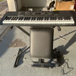 Alesis Keyboard And Bench 