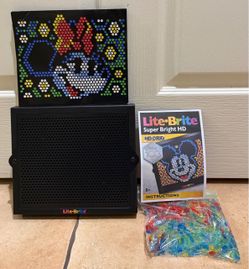 Lite Brite Super Bright HD, Disney Edition - Creative Retro Light-Up Screen. There are 11 HD Disney templates included, featuring Mickey Mouse, Minnie