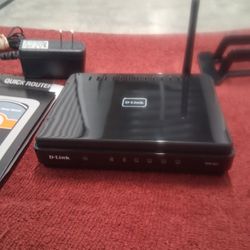 NEW "D LINK" WIRELESS ROUTER, GREAT ROUTER WITHLONG RANGE AND HIGH SPEEDS!!!