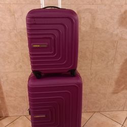 American Tourister 
HardShell Luggage Set
Large 30" & CarryOn 21" -
$90 For Both