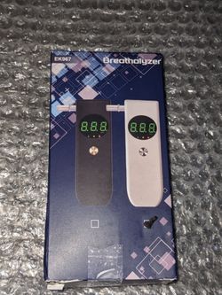Breathalyzer Tester LCD Display with 10 Tips and Carrying Case