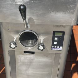 Soft Serve Ice Cream Machine 