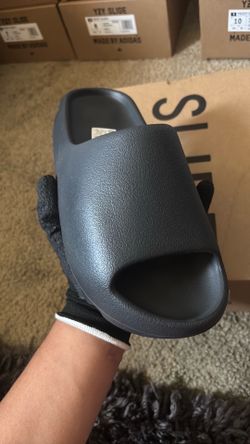 Yeezy Slides (size : 9)