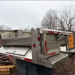 Stainless Steel Dump Body with Conveyor