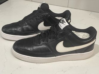 NIKE COURT VISION LOW - SIZE 9 