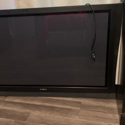 Estoy Vendiendo Esta Television En BuenS Condiciones Es 60  Pulgadas    