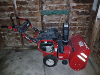 Troy-blit power base engine and 2 attachments