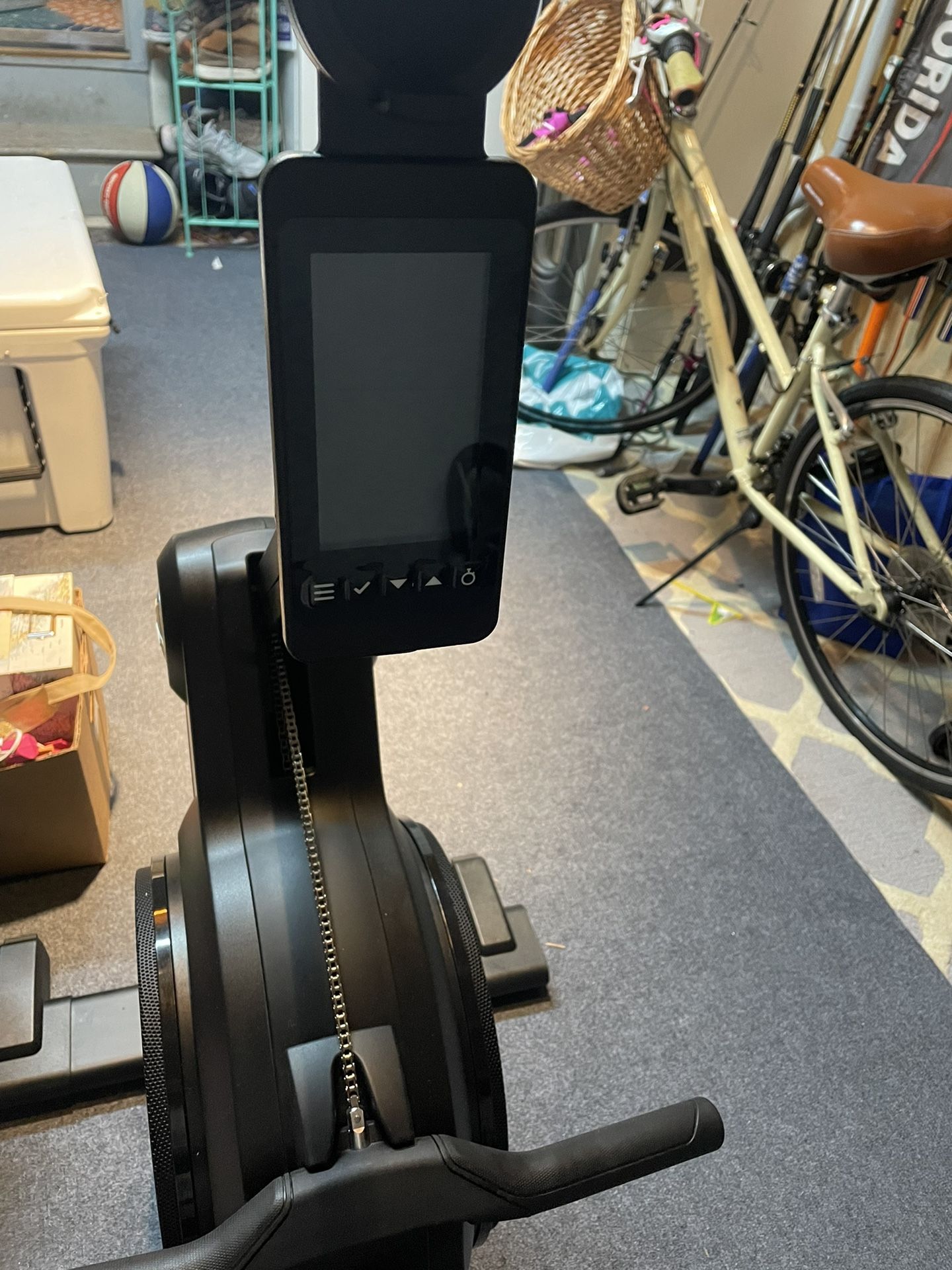 Life Fitness Heat Rower for Sale in Margate City, NJ OfferUp