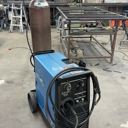 Miller Millermatic / Auto arc 230 Wirefeed Welder For Welding 