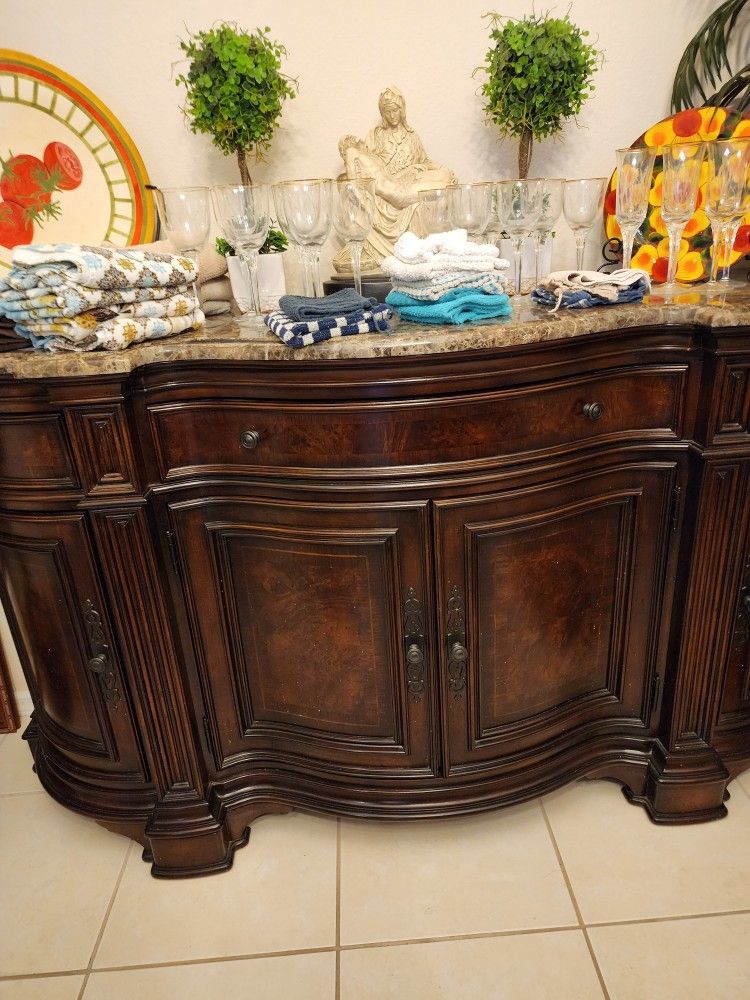 Baers Furniture Buffet for Sale in Sarasota, FL OfferUp
