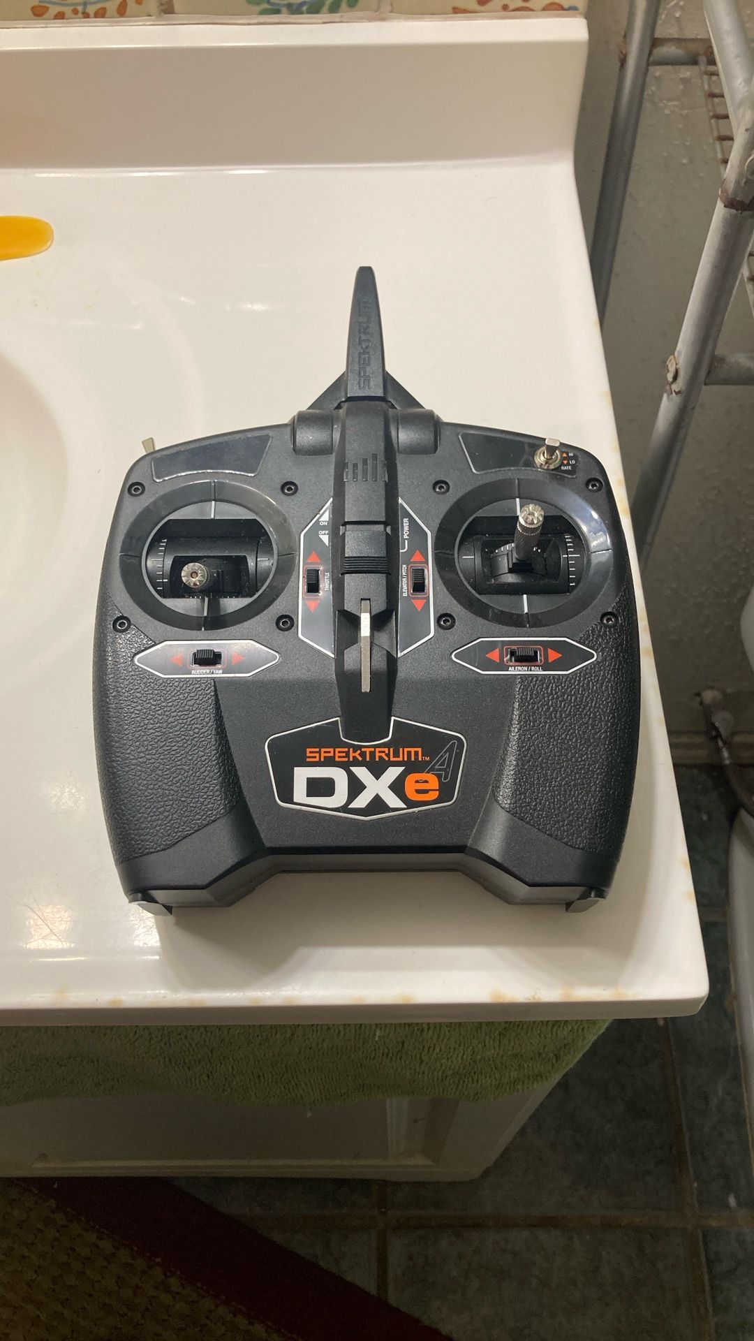 Spektrum DXe DSMX 6-channel Transmitter