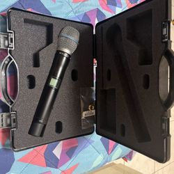 Microphone 
