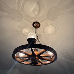 VINTAGE WAGON WHEEL CHANDELIER 