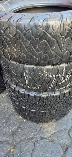 4 tires LT295/65r20 Bfgoodrich All Terrain ko3