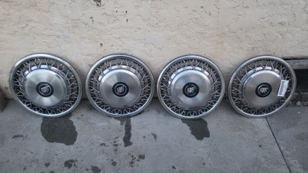 Roadmaster wire wheel hubcap