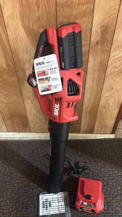 SKIL PWR CORE 40 Brushless 40V 530 CFM Cordless Leaf Blower Kit, Variable Speed ​​with Power Boost, Includes 2.5Ah Battery and PWR Jump Auto Charger -