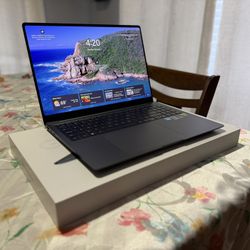 Samsung Galaxy Book3 Ultra 16" OLED i7-13700H 16GB 1TB RTX 4050 - Great