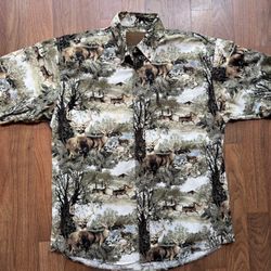 North River Outfitters Mens Medium Button Down Short Sleeve Shirt Buck Deer EUC