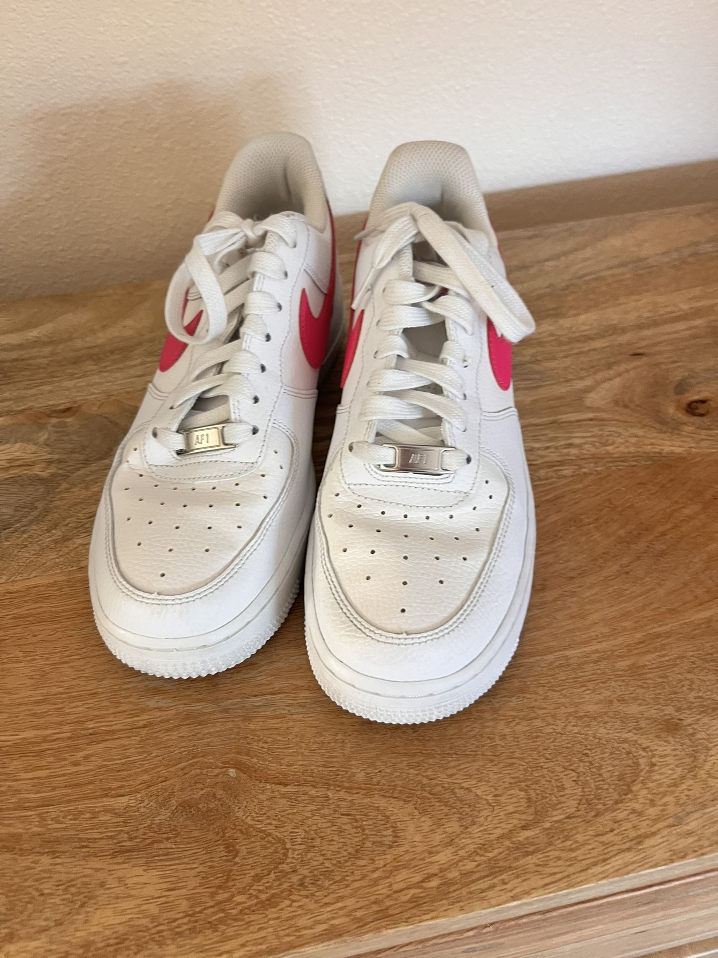 Nike Tennis Shoes