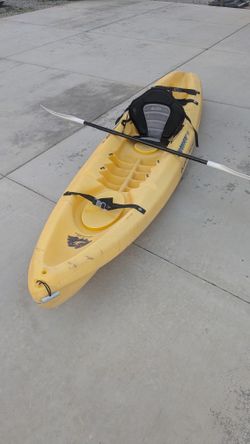 12 Ft Kayak With Seat And Paddle