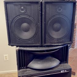 Speakers With Amp