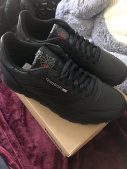 Reebok classics all black leather