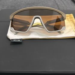 Oakley Bxtr 9280 Sunglasses