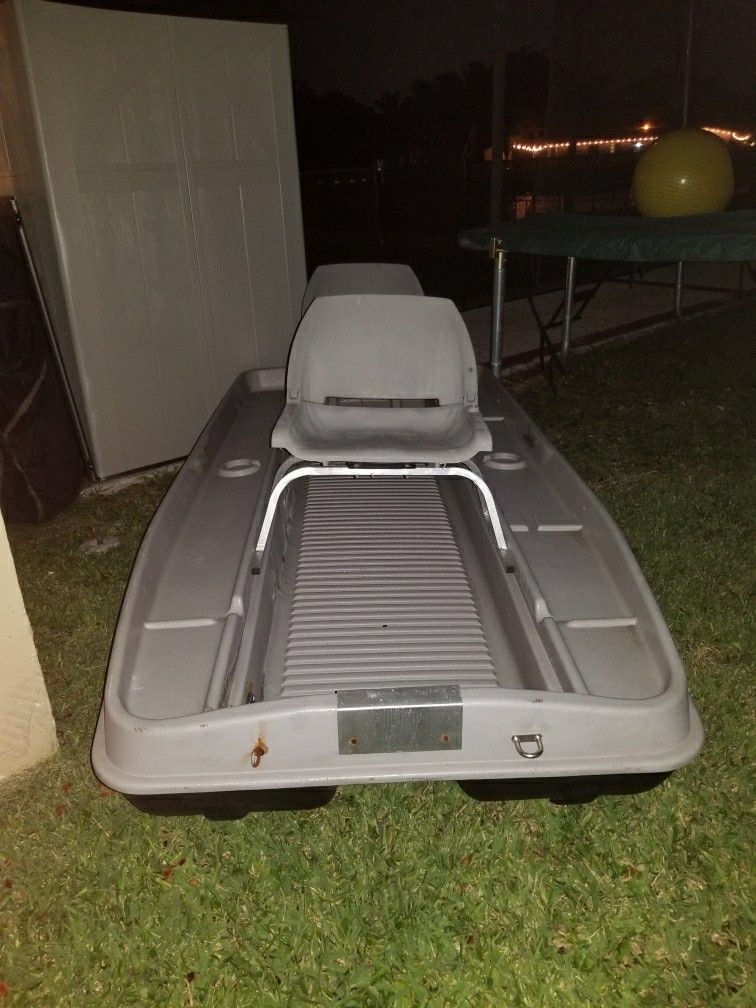 10ft Pond prowler jon john boat minn kota trolling motor 40lb fishing