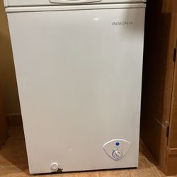 Insignia freezer