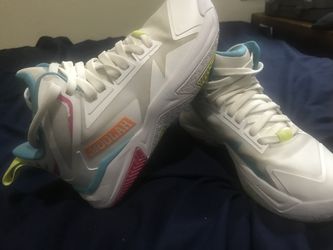 Moolah Kicks Women Triple Double Basketball Shoes