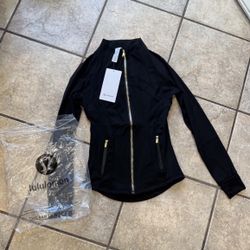 Lululemon Define Jacket Size 4 Gold/black