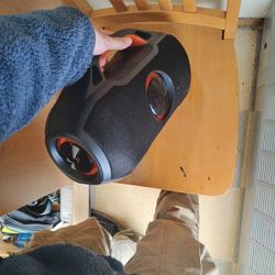 Bluetooth Speaker Medium Size - With Handle