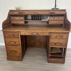 Beautiful Decorative Desk 