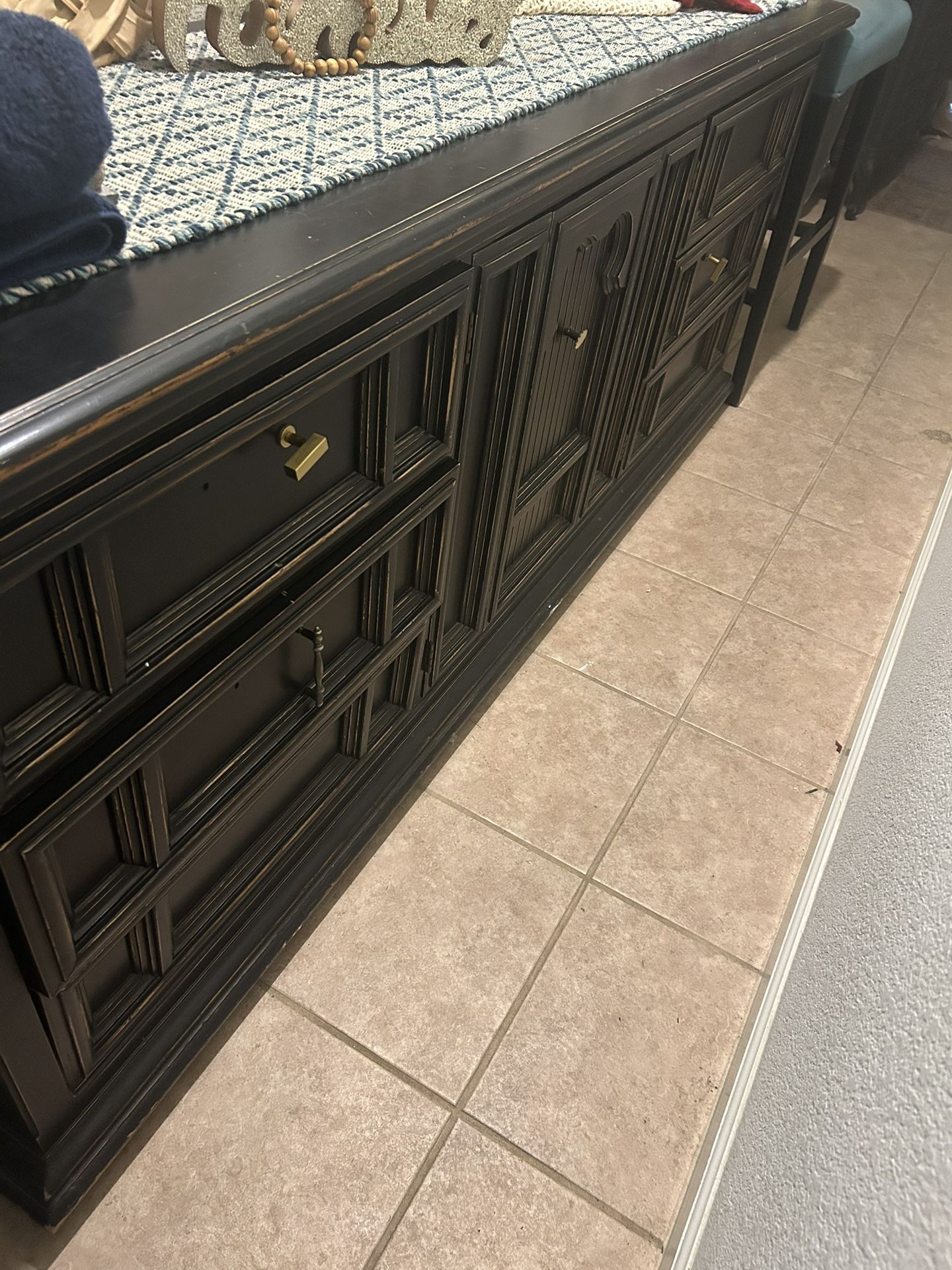 Black Dresser