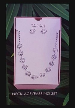 New! Badgley Mischka Silver Floral Necklace Set