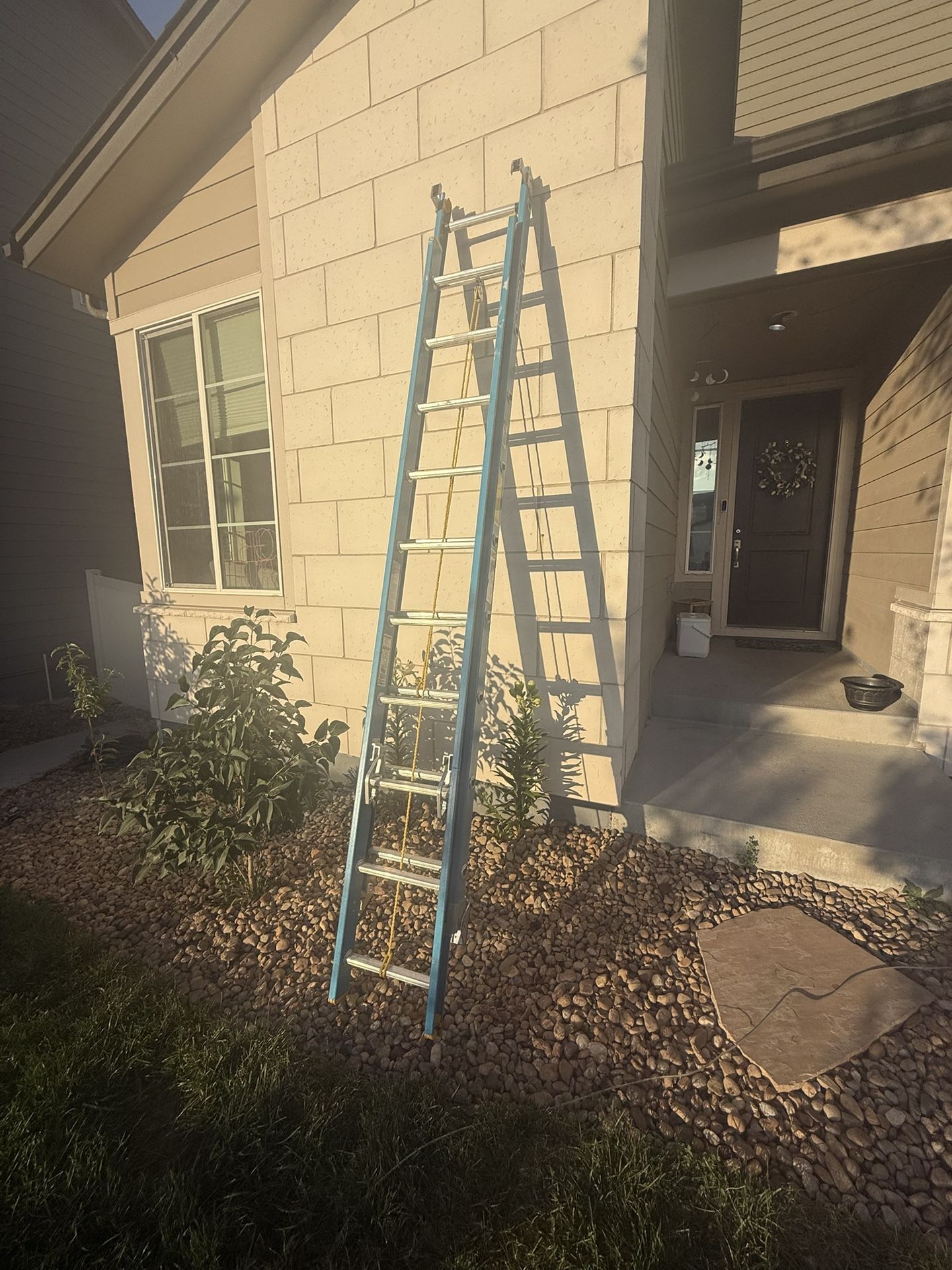 Werner 20 ft Extension Ladder – Heavy Duty Fiberglass