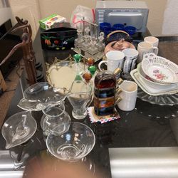 Lots Of Antique glass Located In Downtown Oxnard Need To Liquidate