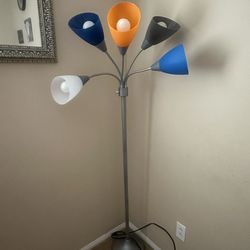 Lamp stand-up